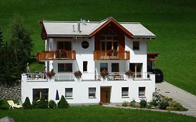 Apartment Mezpra